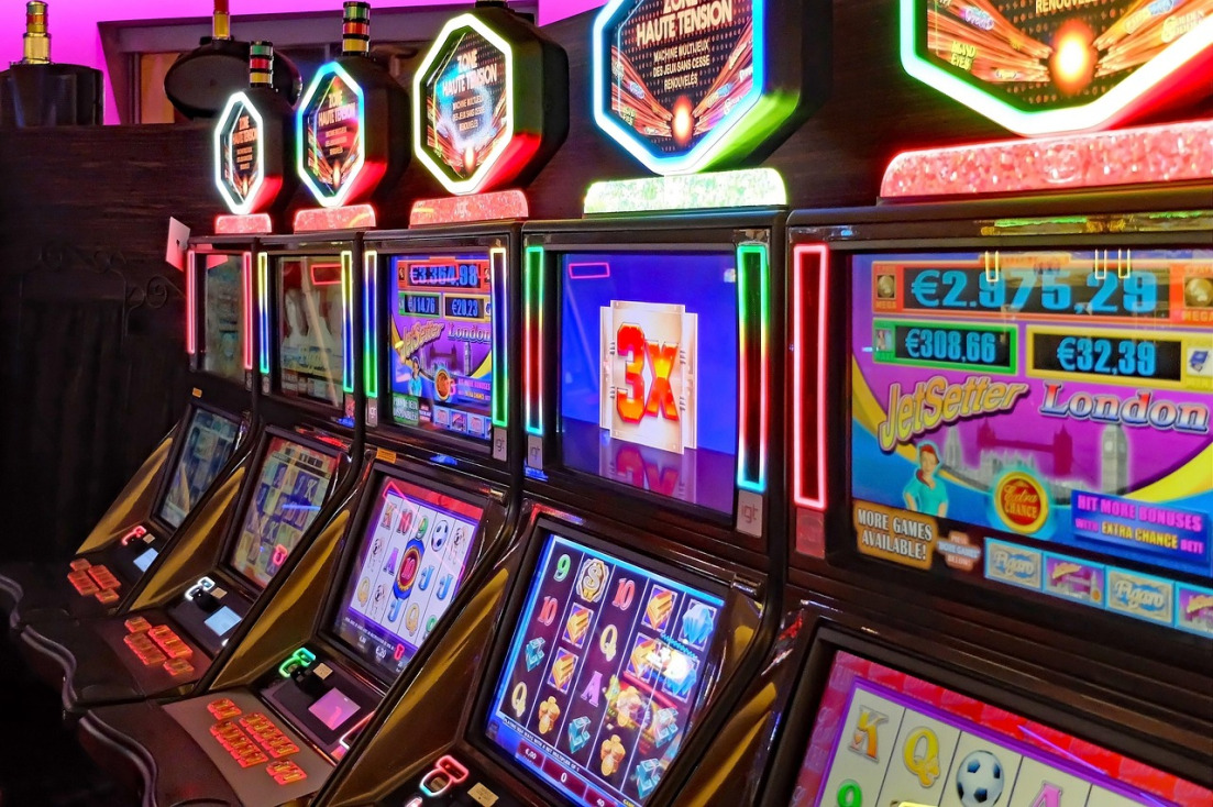 Online casino slot machines and progressive jackpot games available at Evolution Gaming Asean